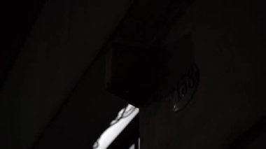 Kırmızı alarm ve tehlike ışığı. Dikkat, dikkat, sinyal konsepti. Yüksek kaliteli FullHD görüntüler