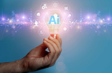 Ai teknoloji konsepti. İnsanoğlu ampulü holografik arayüz iş analizi ve küresel teknoloji ile tutuyor. Yüksek kalite fotoğraf