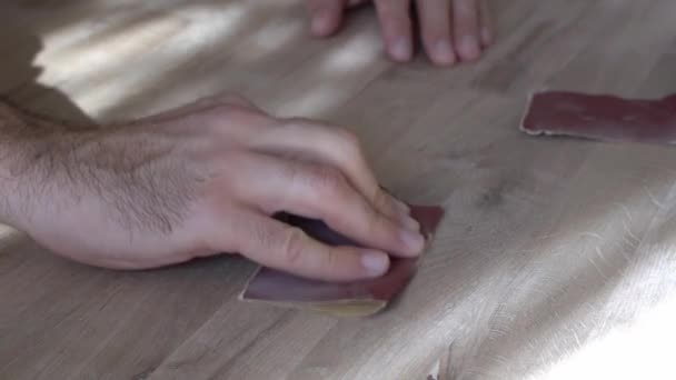 Snickare Arbetar Med Trä Verkstaden Tillverkning Möbler Trä Privat Företag — Stockvideo