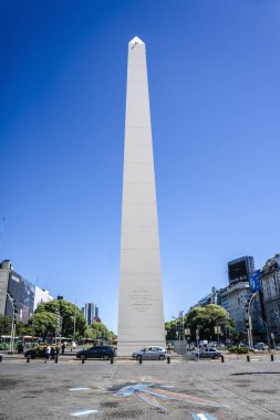 Buenos Aires, Arjantin - 20 Mart 2023: Mimarlık ve Buenos Aires manzarası. Obelisk Buenos Aires. Yüksek kalite fotoğraf