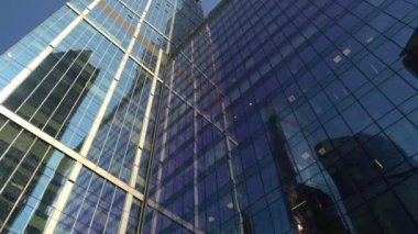 Business City gökdelen ofis geçmişi. Ekonomik finans merkezinin dönen binaları. Yüksek kalite 4k görüntü
