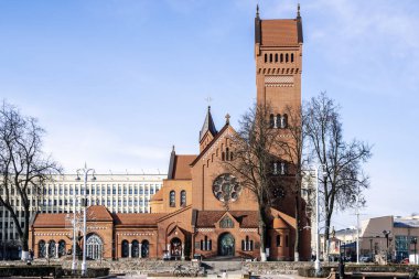 Minsk, Belarus - 28 Şubat 2024: Simon ve Helena Katolik Kilisesi. Minsk 'in manzarası ve mimarisi. Yüksek kalite fotoğraf