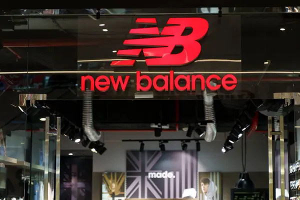 Warszawa Polen Mars 2024 New Balance Butikkutsalg Brand New Balance – stockfoto