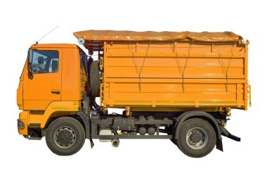 Döküm izi izole edildi. Boş arkaplanda sarı bir inşaat kamyonu var. Ağır inşaat malzemeleri. Yüksek kalite fotoğraf