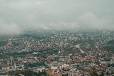 Yukarıdan Tiflis panoraması. Tiflis şehri, Georgia. Yüksek kalite fotoğraf