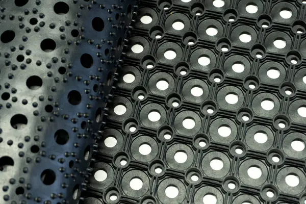 Ağır Görevli Lastik Yüzük Mat, Beyaz Arkaplanda İzole Edildi. Yüksek kalite fotoğraf