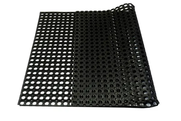 Ağır Görevli Lastik Yüzük Mat, Beyaz Arkaplanda İzole Edildi. Yüksek kalite fotoğraf