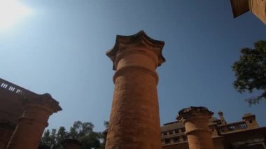 Manipur, Imphal 'deki Kangla Kalesi' nin kalesi.