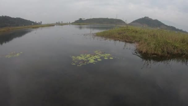 Explorando Água Pura Loktak Phumdi Lago Manipur — Vídeo de Stock
