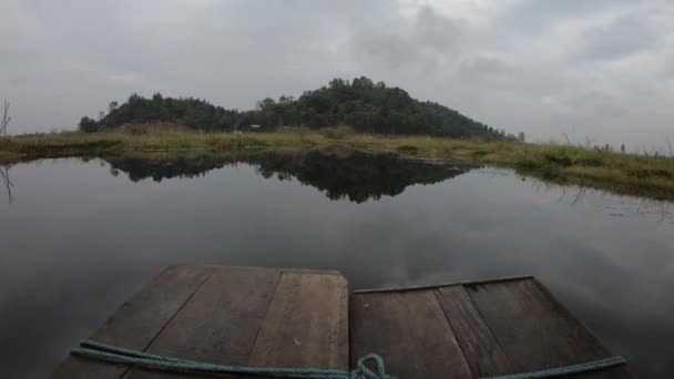 Mudando Entre Phumdis Loktak Lago — Vídeo de Stock