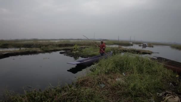 Tire Costa Com Ajuda Remo Lago Loktak Manipur — Vídeo de Stock