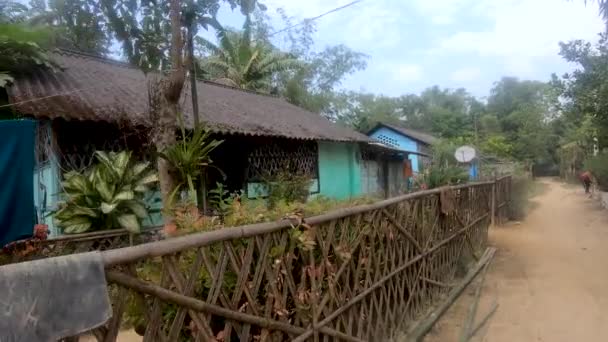 Estrutura Casa Aldeia Assam Casa Simples Com Pequeno Jardim Frente — Vídeo de Stock