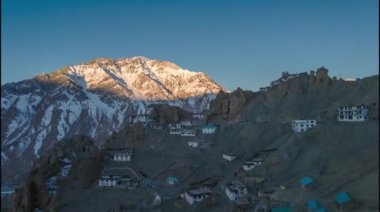 Spiti Vadisi 'nde Gün Doğumu Zamanı
