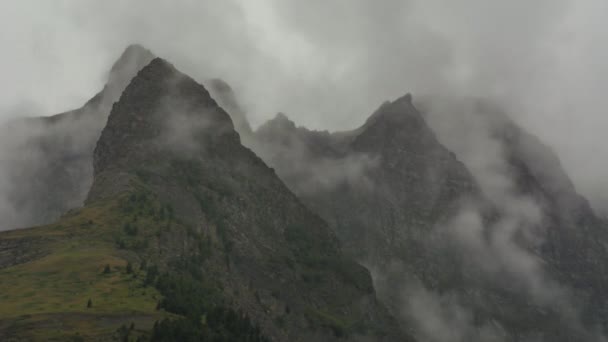 Nube Sulle Montagne Dopo Pioggia — Video Stock