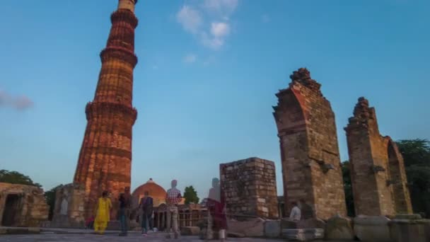 Timelapse Qutub Minar Delhi India — Stock video