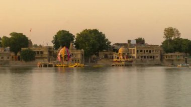 Rajasthan 'ın Gadisar Gölü' nde Gündüzden Geceye Zaman Çizelgesi, Hindistan