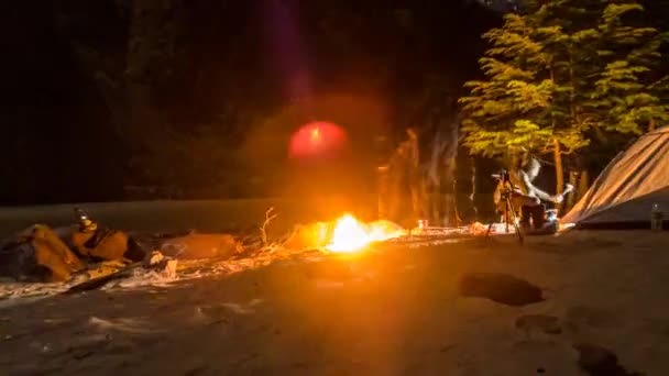 Camping Feu Joie Dans Jungle Timelapse — Video