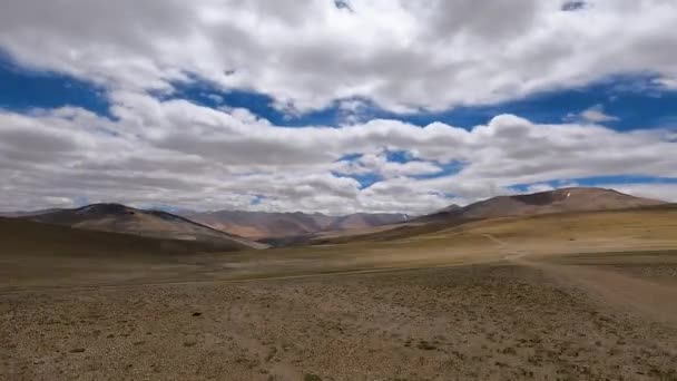 Timelapse Wolken Schaduw Ruige Landschappen Van Ladakh — Stockvideo