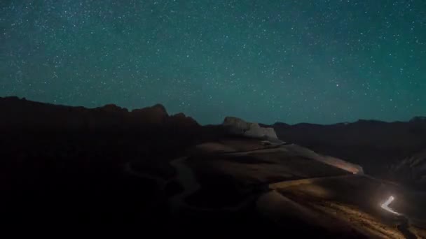 Zeitraffer Des Straßenverkehrs Bewegt Sich Unter Dem Sternenhimmel Ladakh Indien — Stockvideo