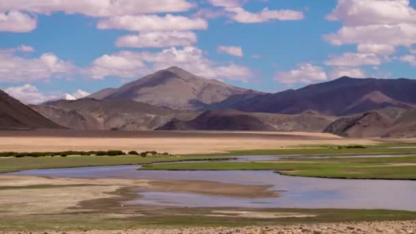 Timelapse Nubes Sombra Sobre Los Escarpados Paisajes Ladakh — Vídeo de stock