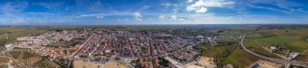 葡萄牙Alentejo乡村旅游热点地区Castro Verde典型村庄的空中全景 — 图库照片
