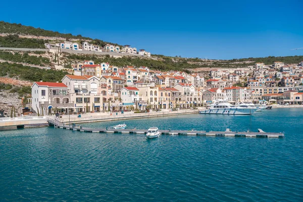 Baía Lustica Montenegro Costa Adriático Vista Cidade Marina Com Iates — Fotografia de Stock