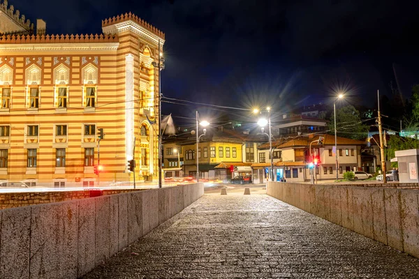 Nachtansicht Der Brücke Sarajevo Bosnien Reisen Auf Den Balkan — Stockfoto
