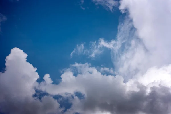 Sfondo Cielo Blu Con Nuvole Bellissimo Paesaggio Con Nuvole — Foto Stock