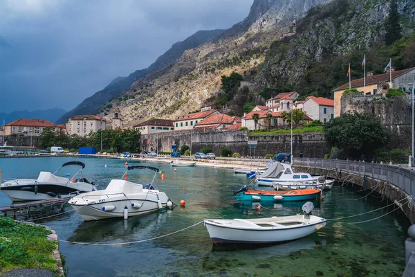 Kotor Viaje Para Montenegro Balcãs Vista Cidade Baía Com Barcos — Fotografia de Stock