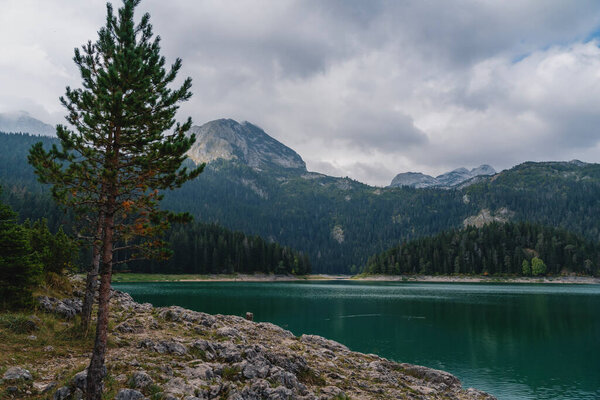 Lago Montaña Montenegro Hermoso Paisaje Destinos Turísticos Populares — Foto de Stock