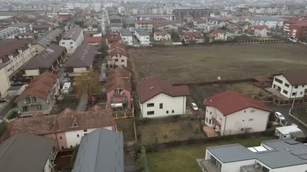 Aerial Drone View City Shot Landscape Mode Depicting Homes Winter — Video