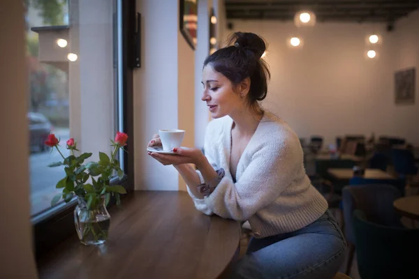 Young Woman Enjoying Cup Coffee Sitting Cafe — Fotografia de Stock