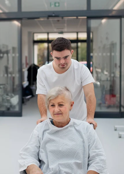 Young Man Syndome Working Hospital Caregiver Concpet Integration People Disability — Stock Photo, Image
