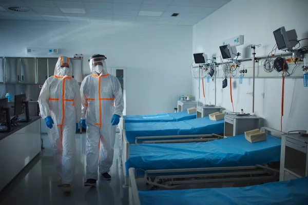 Doctors Protective Coveralls Hospital Room Infectious Disease Concept — Stok fotoğraf