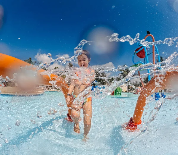 Little Girl Enjoying Water Amusement Park Family Holiday Exotic Country — Stok fotoğraf