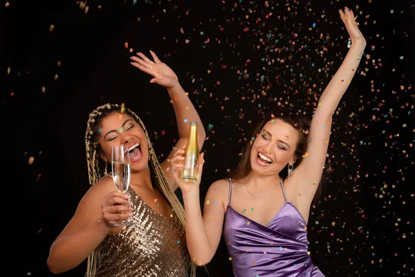Portrait Two Well Dressed Friends Celebrating Wih Glass Wine — Stockfoto