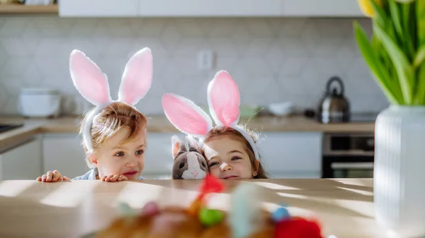 Little Siblings Enjoying Easter Time Together Home — Foto de Stock