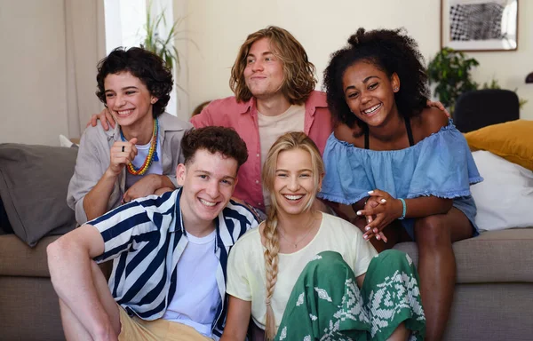 Portrait Diverse Group Friends Mixed Races Having Fun Together Indoors — Stockfoto