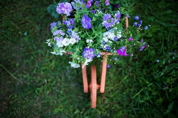 High Angle View Wooden Wheelbarrow Full Flowers — Stock Photo, Image