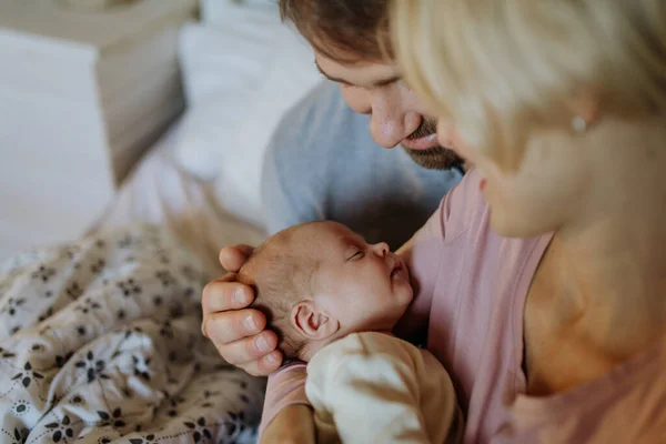 Close Parents Cuddling Newborn Son — Fotografia de Stock