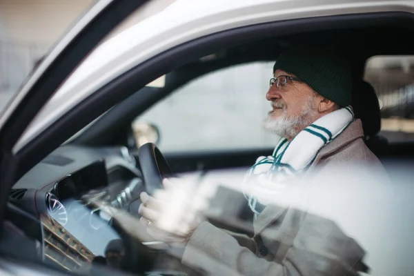 Senior Man Driving Car Close — Stock Photo, Image
