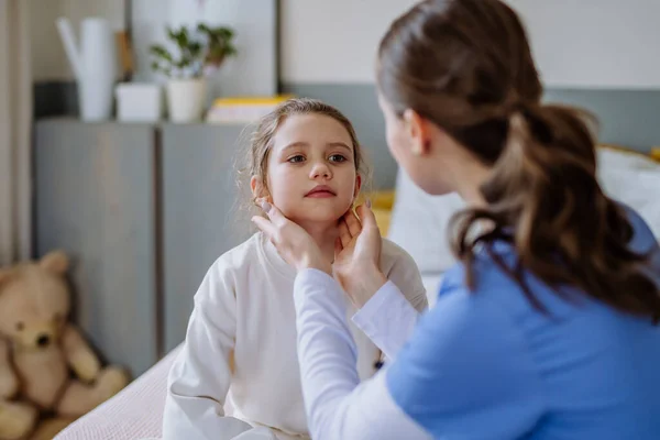 Young Doctor Taking Care Little Girl Hospital Room — Stock Photo, Image