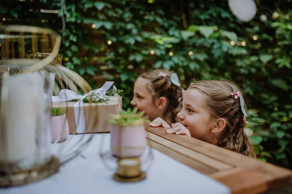 Petites Filles Une Garden Party Mariage Plein Air — Photo