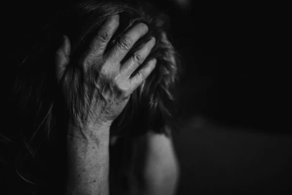 Close Depressed Senior Woman Holding Head — Stock Photo, Image