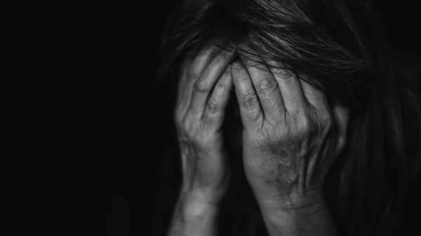 Close Depressed Senior Woman Holding Head — Stock Photo, Image