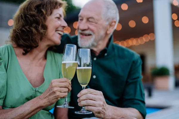 Man His Wife Celebrating Birthday Toasting Wine Backyard Pool — Zdjęcie stockowe
