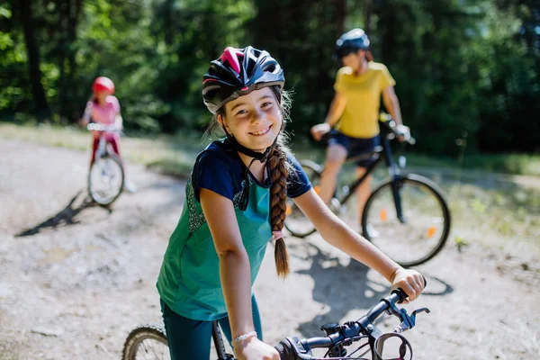 Young Family Little Children Bike Trip Together Nature — Stockfoto