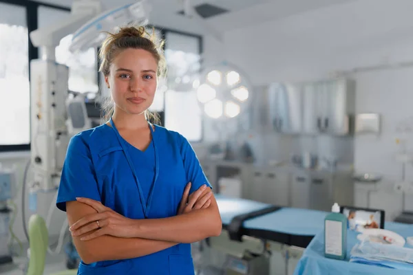 Portrait Jeune Infirmière Dans Département Chirurgie — Photo