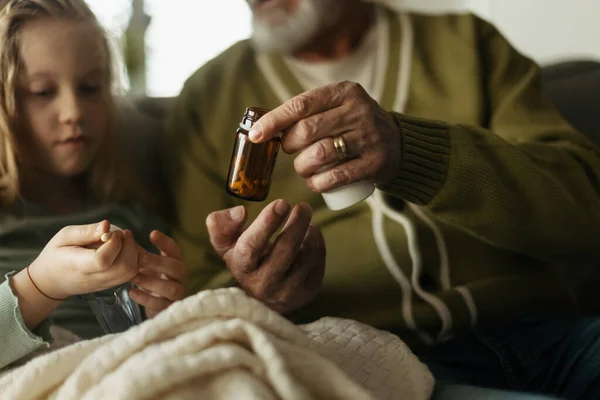 Senior Man Taking Care Sick Granddaughter — Stock Photo, Image