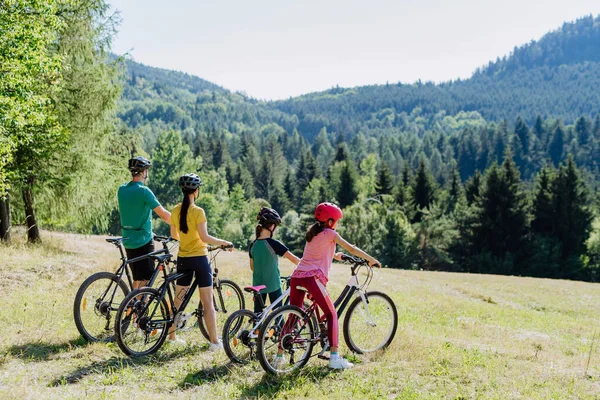 Young Family Little Children Bike Trip Together Nature — Foto de Stock